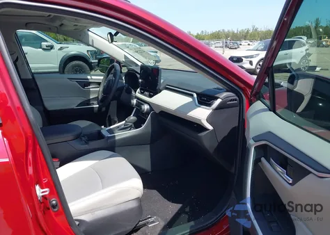 2023 Toyota Rav4 Xle Premium z USA, uszkodzony, nr VIN 2T3C1RFV6PW261589